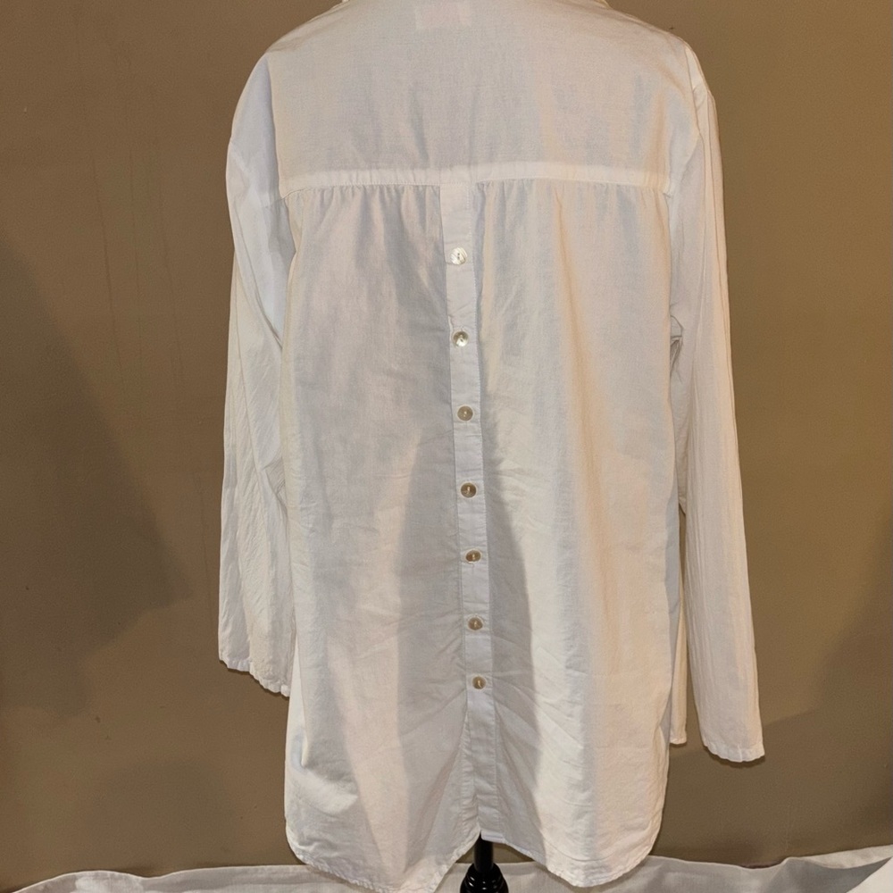 Tulip White Button-Up With Detailed Button Down B… - image 2